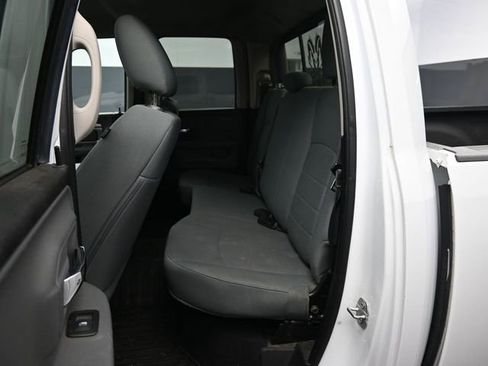 Used 2019 RAM 1500 Classic SLT image 13