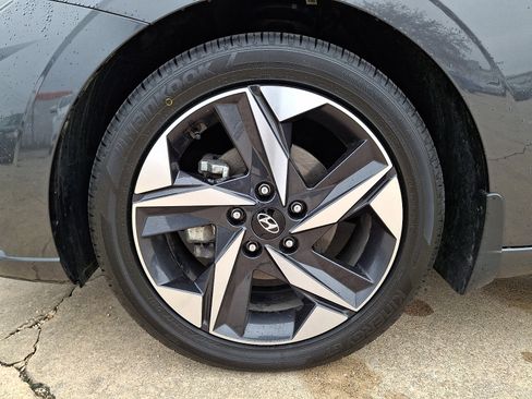 Used 2023 Hyundai Elantra SEL w/ Convenience Package FWD image 28