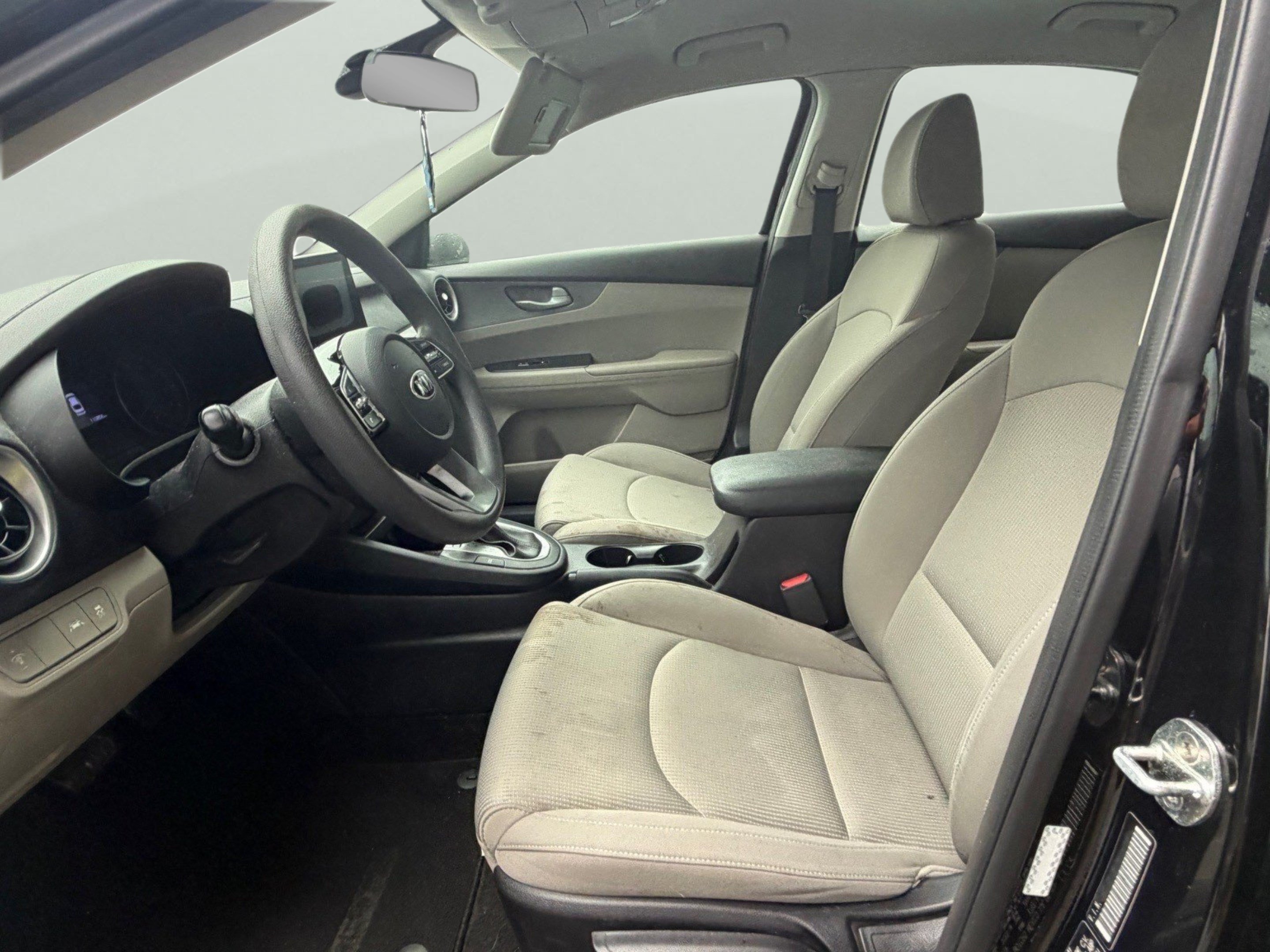 Used 2019 Kia Forte LXS FWD image 12