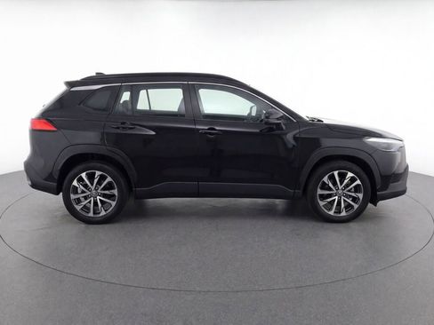 Used 2022 Toyota Corolla Cross XLE AWD/4WD image 8