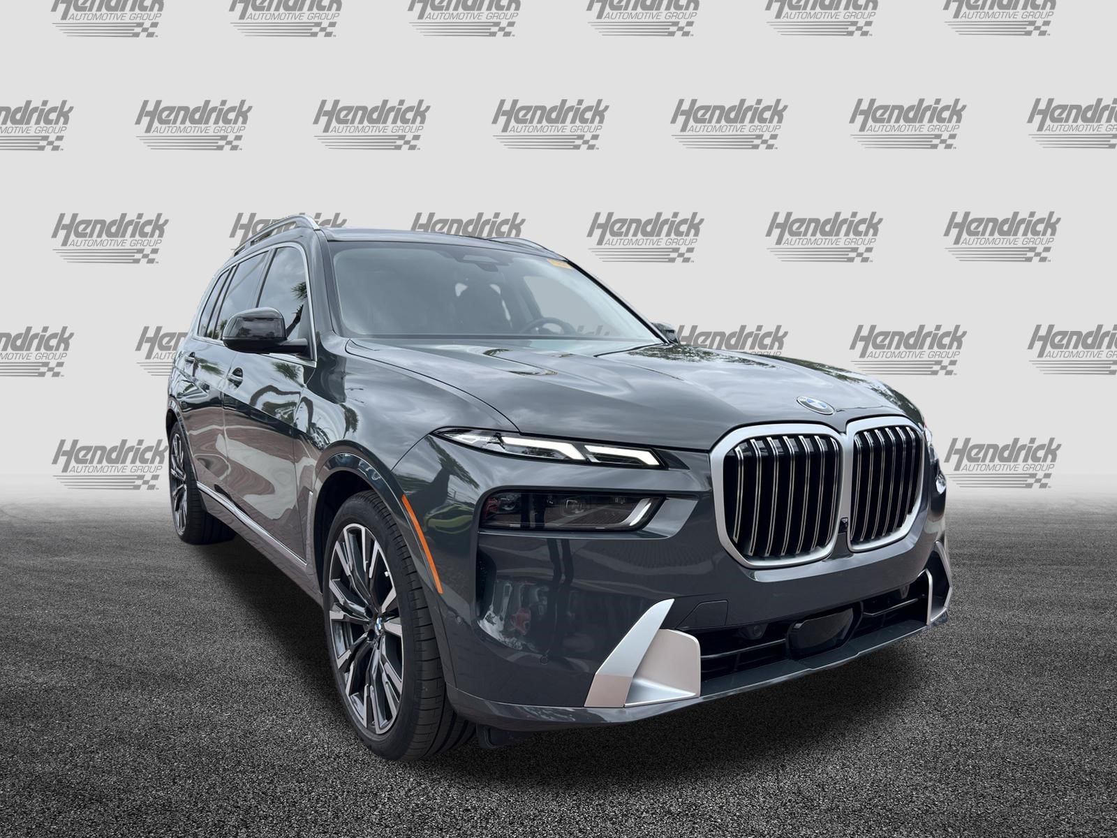 Used 2026 BMW X7 xDrive40i AWD/4WD image 2