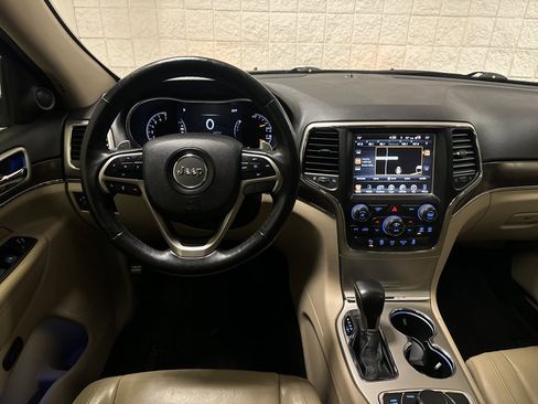 Used 2017 Jeep Grand Cherokee Limited w/ Trailer Tow Group IV image 5