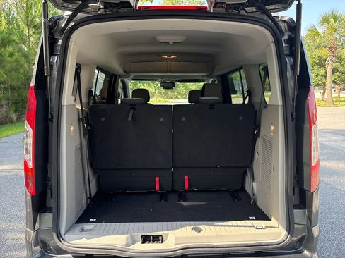 Used 2023 Ford Transit Connect XLT w/ Trailer Tow Package FWD image 24