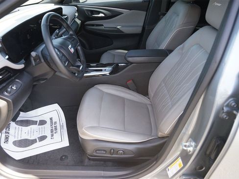 Used 2025 Buick Envista Avenir FWD image 9
