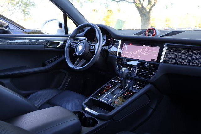 Used 2024 Porsche Macan S AWD/4WD image 24