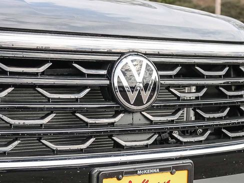 New 2026 Volkswagen Atlas Cross Sport SE FWD image 5