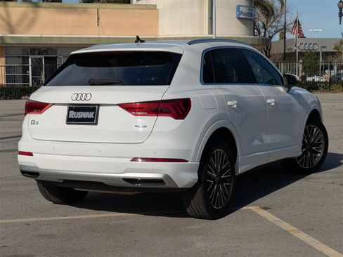 Used 2022 Audi Q3 2.0T Premium w/ Convenience Package image 4