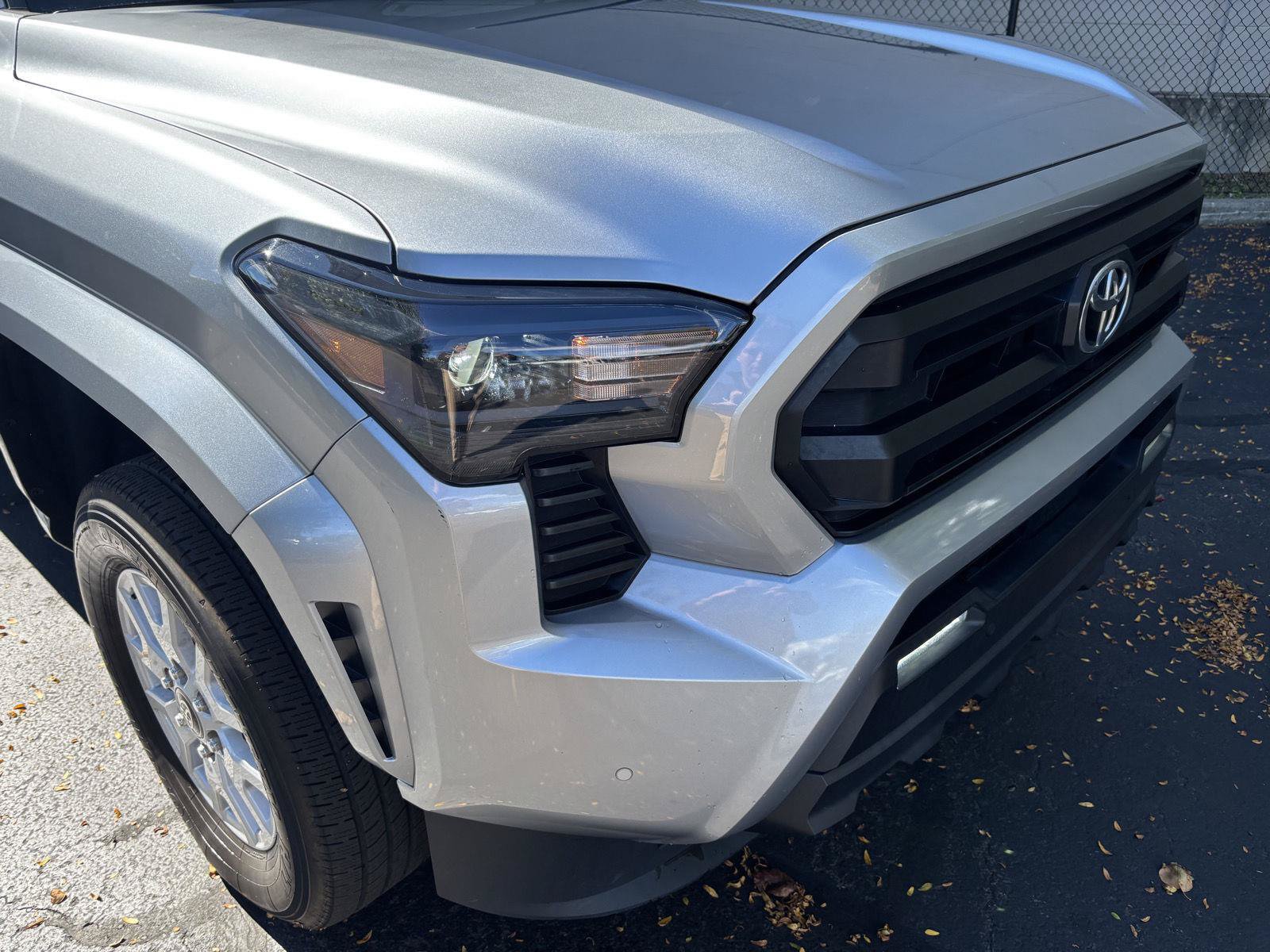 Used 2024 Toyota Tacoma SR5 AWD/4WD image 6