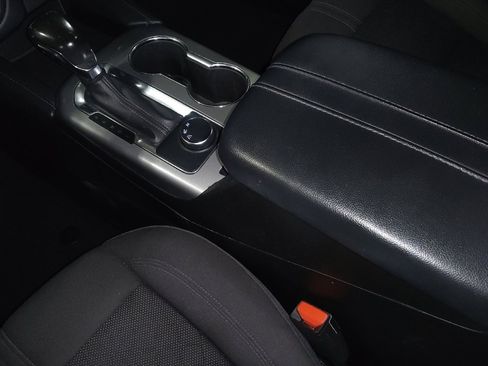 Used 2019 Chevrolet Blazer LT image 26