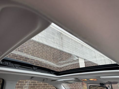 Used 2014 Subaru Forester 2.5i Premium w/ All-Weather Package image 17