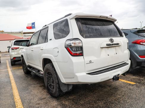 Used 2023 Toyota 4Runner SR5 Premium w/ Moonroof Package RWD image 9