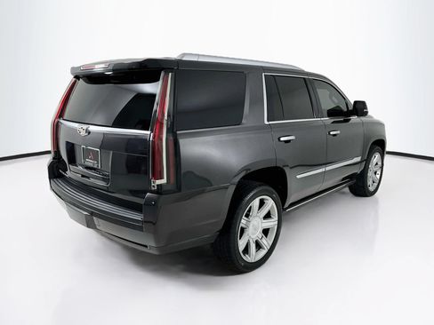 Used 2016 Cadillac Escalade Premium AWD/4WD image 8