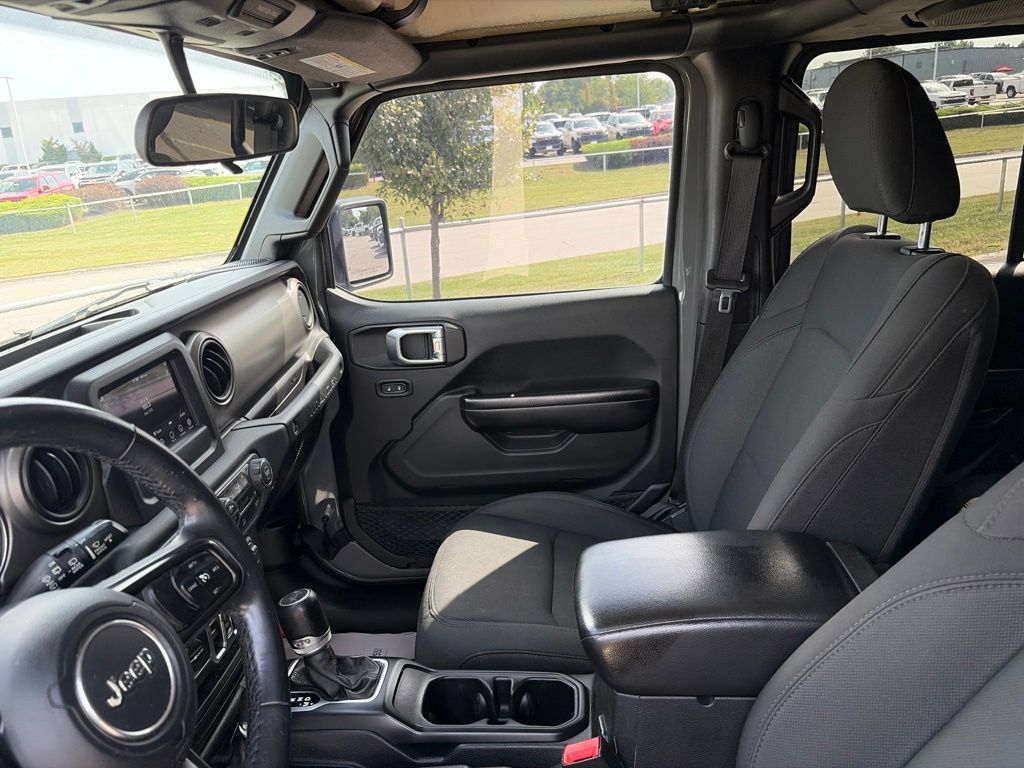Used 2018 Jeep Wrangler Unlimited Sport S AWD/4WD image 41