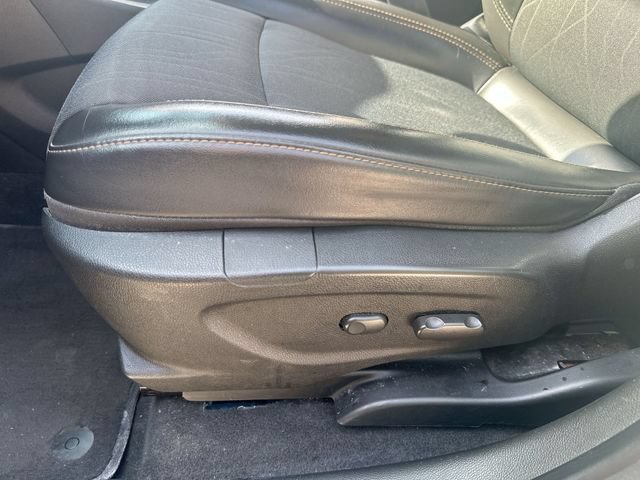Used 2020 Chevrolet Trax LT w/ LT Convenience Package FWD image 38
