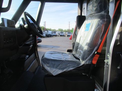 Used 2024 Chevrolet Brightdrop 600 w/ Battery Pack, Max Range AWD/4WD image 12