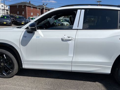 New 2026 Volkswagen Tiguan SE R-Line image 20