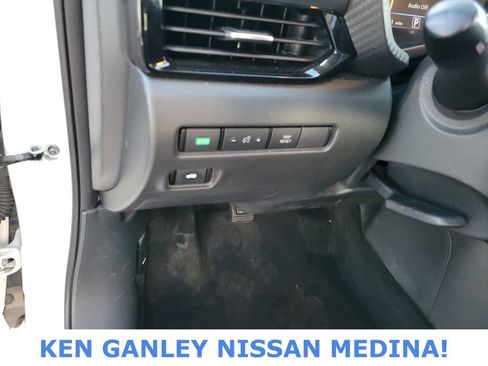 Used 2023 Nissan Sentra SV image 34