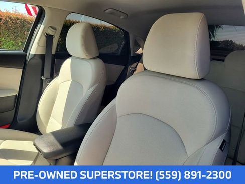 Certified 2022 Kia Forte LXS image 11