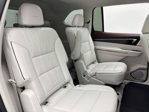 New 2026 Buick Enclave Avenir w/ Super Cruise Package AWD/4WD image 43