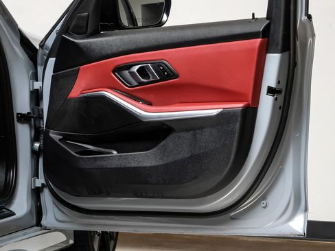 Used 2024 BMW 330i 330i w/ M Sport Package image 48