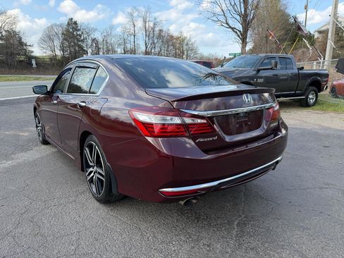 Used 2017 Honda Accord Sport image 5