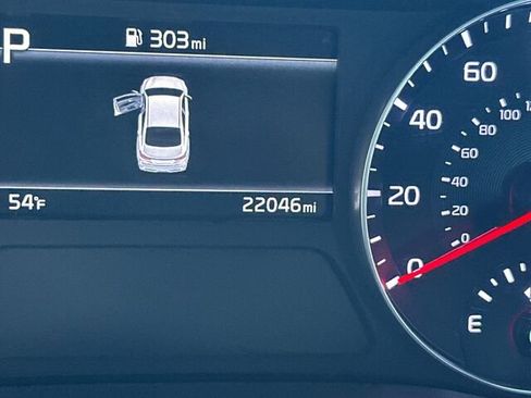 Used 2023 Kia Forte LXS image 29