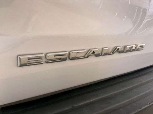 Used 2020 Cadillac Escalade Platinum AWD/4WD image 9