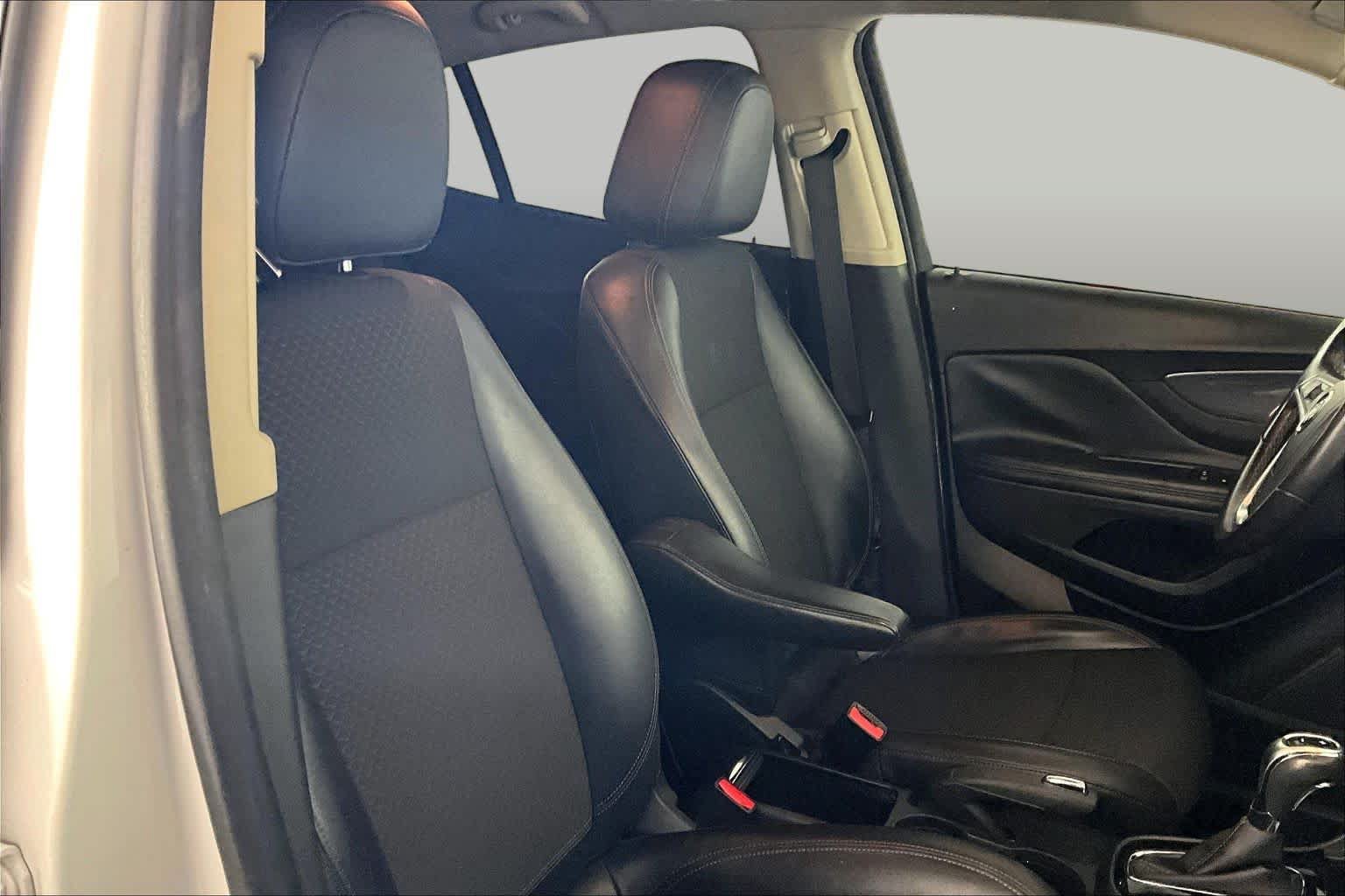 Used 2020 Buick Encore FWD image 8