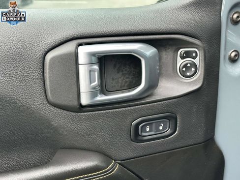 Used 2024 Jeep Wrangler Unlimited Sahara w/ Technology Group AWD/4WD image 16
