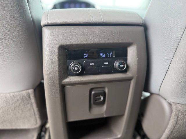 Used 2020 Chevrolet Traverse LT FWD image 56