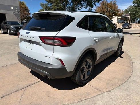Used 2025 Ford Escape ST-Line Select AWD/4WD image 6