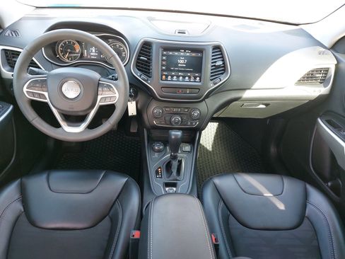 Used 2022 Jeep Cherokee Latitude w/ Trailer Tow Group image 9