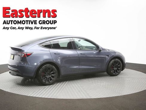 Used 2022 Tesla Model Y Long Range image 37