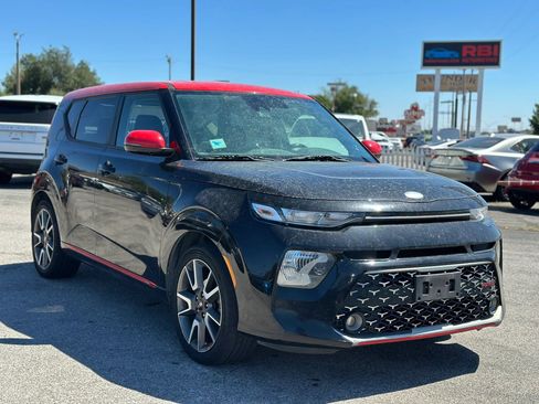 Used 2020 Kia Soul GT-Line FWD image 4