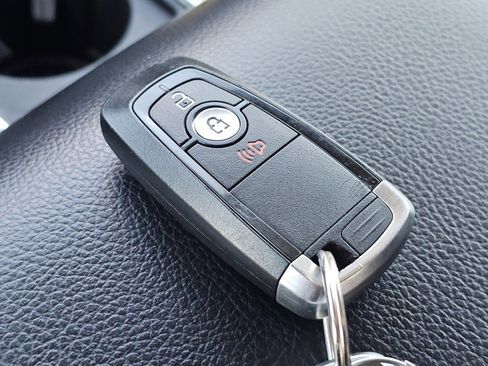 Certified 2019 Ford F150 Lariat image 34