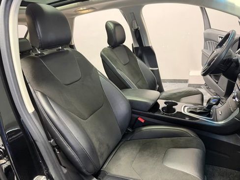 Used 2016 Ford Edge Sport image 23