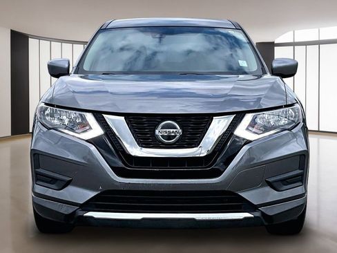 Used 2019 Nissan Rogue S FWD image 3