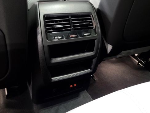 Used 2026 BMW X5 xDrive40i w/ M Sport Package AWD/4WD image 30