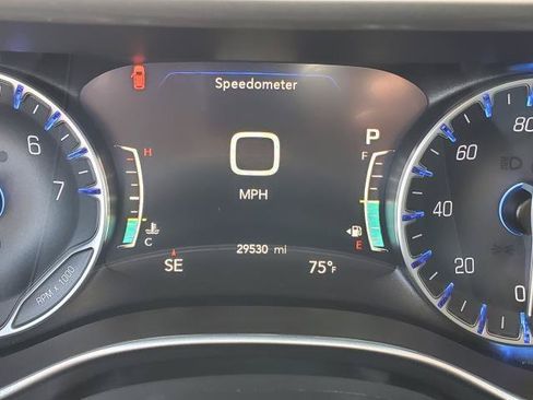 Used 2023 Chrysler Pacifica Touring-L w/ Road Tripper Package AWD/4WD image 10
