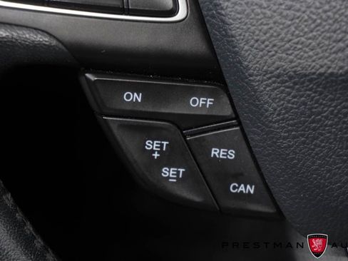 Used 2020 Ford EcoSport Titanium FWD image 30