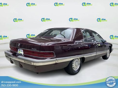 Used 1994 Buick Roadmaster Sedan RWD image 5