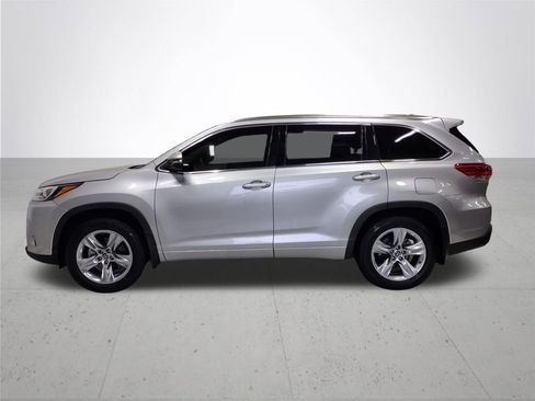 Used 2019 Toyota Highlander Limited AWD/4WD image 10