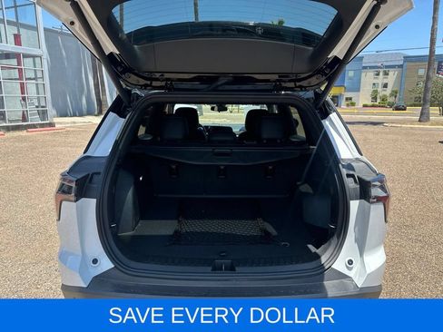 Used 2025 Chevrolet Equinox LT w/ Convenience Package II FWD image 6