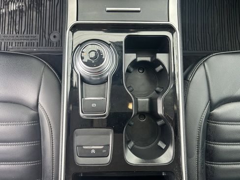 Used 2020 Ford Edge SEL w/ Convenience Package image 13