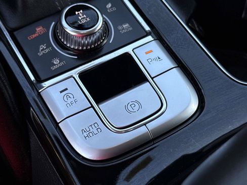 Used 2025 Kia Telluride S AWD/4WD image 32