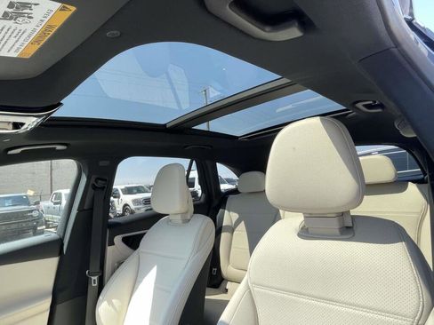 New 2026 Mercedes-Benz GLC 300 4MATIC image 5