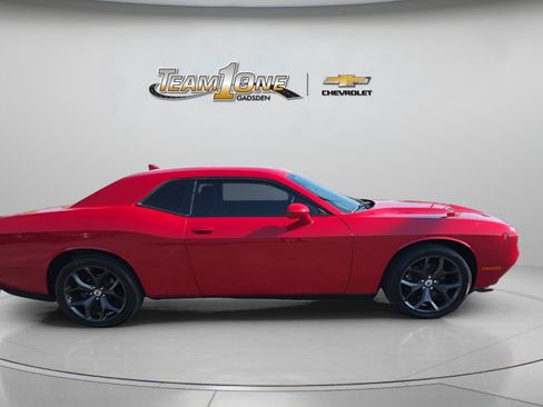 Used 2017 Dodge Challenger SXT Plus RWD image 9