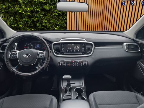 Used 2020 Kia Sorento L image 19