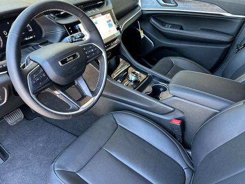 New 2026 Jeep Grand Cherokee L Limited AWD/4WD image 10