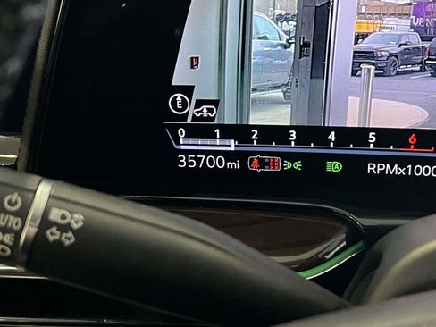 Certified 2023 Cadillac Escalade ESV Sport Platinum w/ LPO, ONYX Package image 27